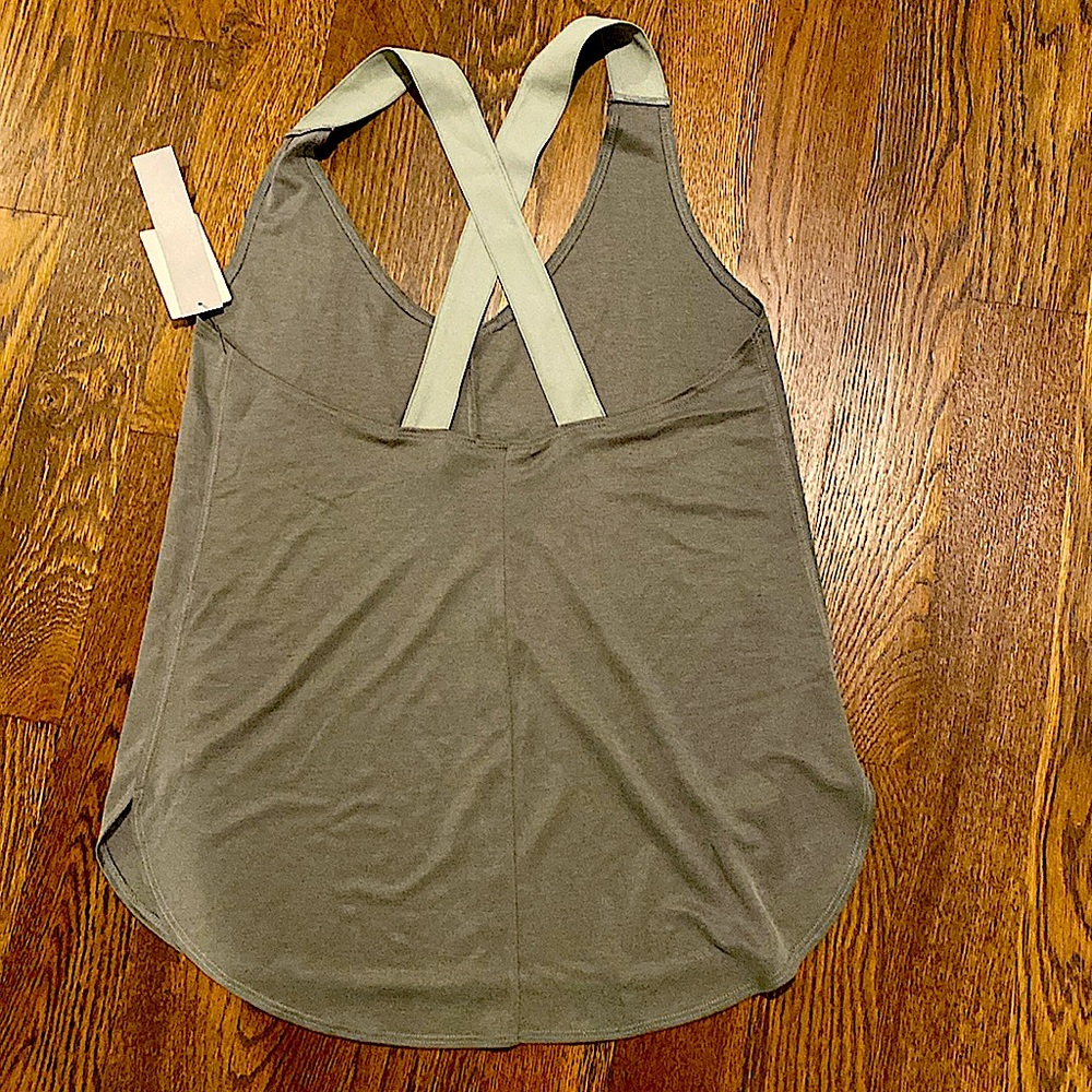 NWT Woman’s Top - Picture 4 of 7
